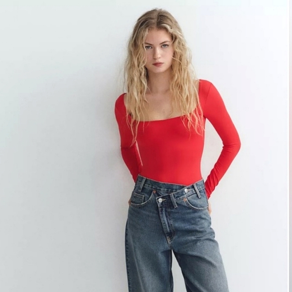 ZARA RED POLYAMIDE LONG SLEEVE BODYSUIT ❤️❤️❤️ - Picture 1 of 5